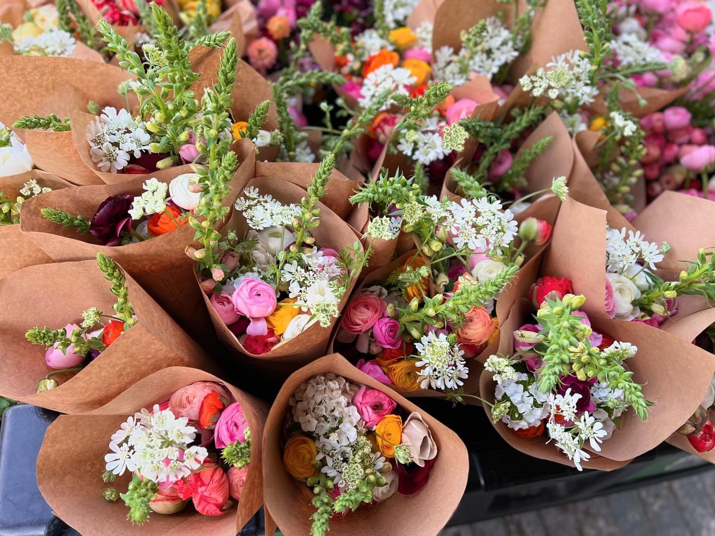 5/07/2026 Thursday 6pm - Florals & Frosting